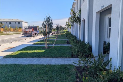 Touwnhouse à louer à Homestead, Floride: 4 chambres № 2020422 - photo 14