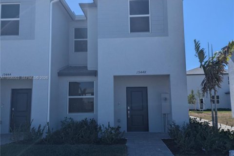 Townhouse in Homestead, Florida 4 bedrooms № 2020422