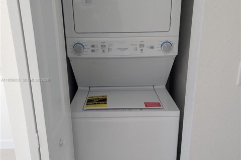 Touwnhouse à louer à Homestead, Floride: 4 chambres № 2020422 - photo 13