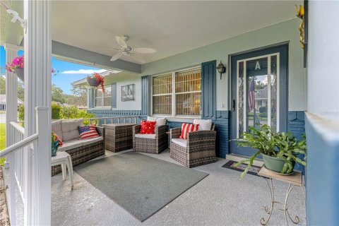 House in Ocala, Florida 2 bedrooms, 162.39 sq.m. № 2238037 - photo 2