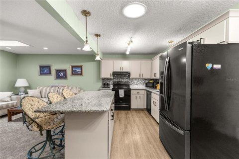House in Ocala, Florida 2 bedrooms, 162.39 sq.m. № 2238037 - photo 14