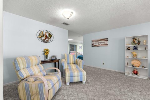 House in Ocala, Florida 2 bedrooms, 162.39 sq.m. № 2238037 - photo 7