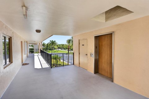 Copropriété à louer à Jupiter, Floride: 2 chambres, 116.13 m2 № 2269279 - photo 2