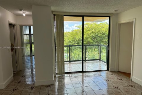 Copropriété à louer à Miami, Floride: 2 chambres, 83.43 m2 № 1855329 - photo 1