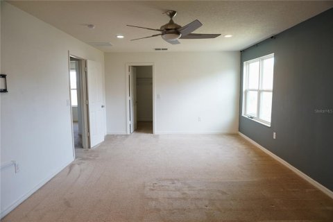 House in Kissimmee, Florida 5 bedrooms, 278.89 sq.m. № 2103076 - photo 12
