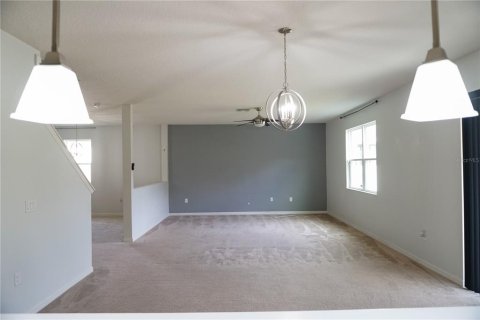 House in Kissimmee, Florida 5 bedrooms, 278.89 sq.m. № 2103076 - photo 3