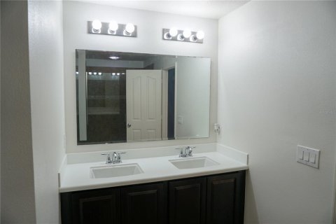 House in Kissimmee, Florida 5 bedrooms, 278.89 sq.m. № 2103076 - photo 22