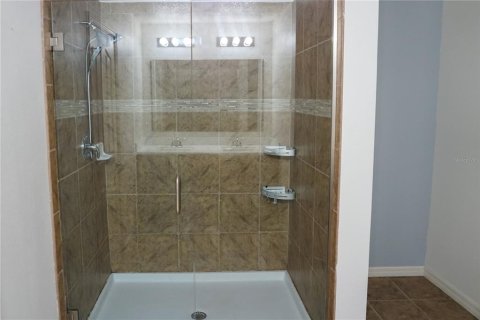 House in Kissimmee, Florida 5 bedrooms, 278.89 sq.m. № 2103076 - photo 21