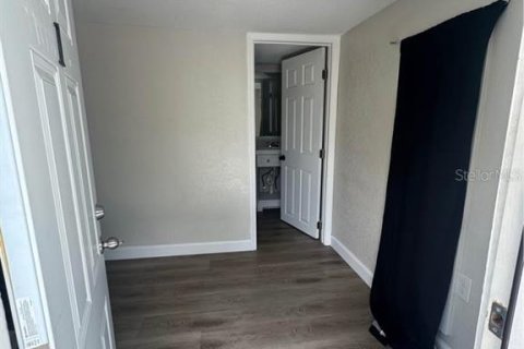 Villa ou maison à louer à Lakeland, Floride: 2 chambres, 83.61 m2 № 2381201 - photo 13