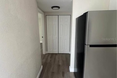 Villa ou maison à louer à Lakeland, Floride: 2 chambres, 83.61 m2 № 2381201 - photo 6