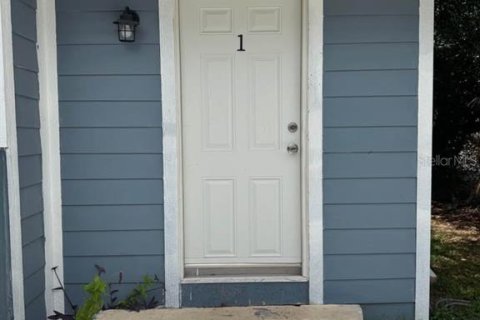 Villa ou maison à louer à Lakeland, Floride: 2 chambres, 83.61 m2 № 2381201 - photo 2