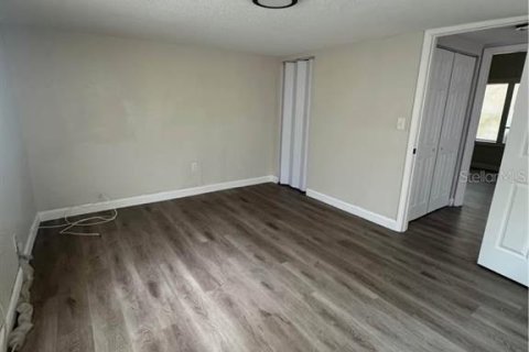 Villa ou maison à louer à Lakeland, Floride: 2 chambres, 83.61 m2 № 2381201 - photo 11