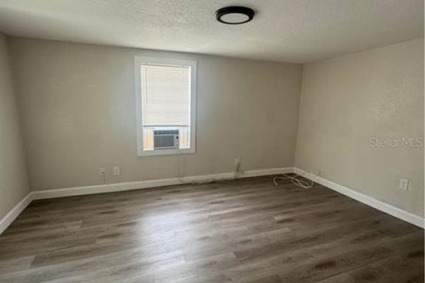 Villa ou maison à louer à Lakeland, Floride: 2 chambres, 83.61 m2 № 2381201 - photo 8