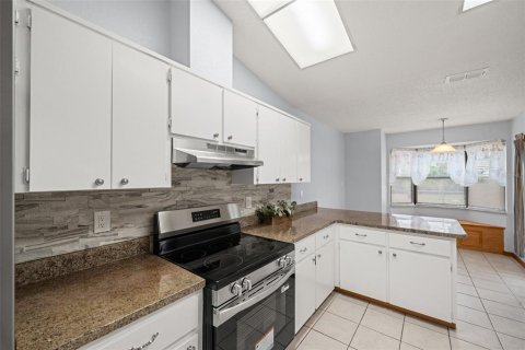 House in Spring Hill, Florida 3 bedrooms, 151.8 sq.m. № 1917964 - photo 13