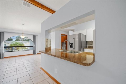 House in Spring Hill, Florida 3 bedrooms, 151.8 sq.m. № 1917964 - photo 11