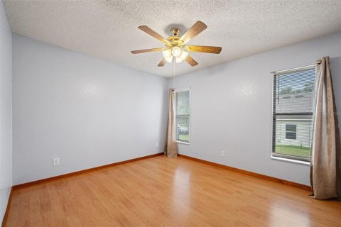 House in Spring Hill, Florida 3 bedrooms, 151.8 sq.m. № 1917964 - photo 23