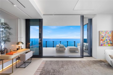 Condominio en venta en Sunny Isles Beach, Florida, 6 dormitorios, 567.26 m2 № 1954544 - foto 7
