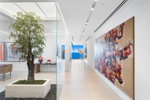 Condominio en venta en Sunny Isles Beach, Florida, 6 dormitorios, 567.26 m2 № 1954544 - foto 18