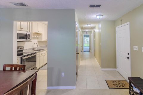 Condo in Gainesville, Florida, 2 bedrooms  № 2223154 - photo 11
