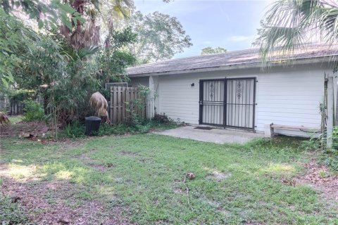 Condo in Gainesville, Florida, 2 bedrooms  № 2223154 - photo 21
