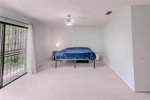 Condo in Gainesville, Florida, 2 bedrooms  № 2223154 - photo 15