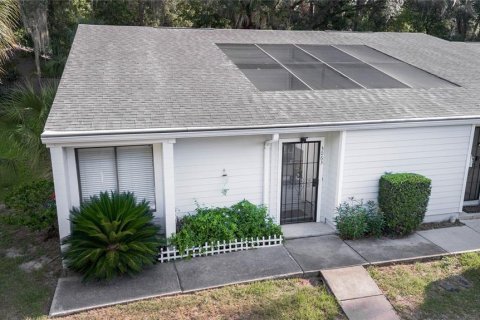 Condo in Gainesville, Florida, 2 bedrooms  № 2223154 - photo 22
