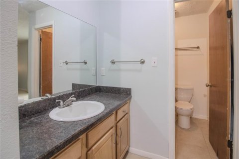 Condo in Gainesville, Florida, 2 bedrooms  № 2223154 - photo 18