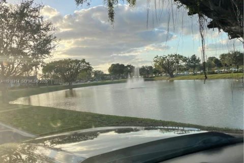 Condo in Delray Beach, Florida, 2 bedrooms № 1972881 - photo 13