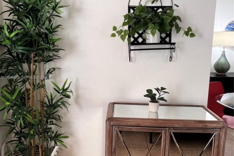 Copropriété à vendre à Miami Beach, Floride: 1 chambre № 2058752 - photo 9