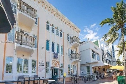 Copropriété à vendre à Miami Beach, Floride: 1 chambre № 2058752 - photo 2