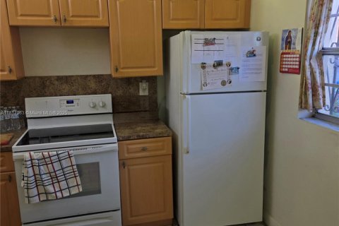 Купить кондоминиум в Майами, Флорида 2 спальни, 109.25м2, № 1774600 - фото 4