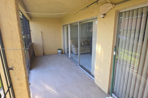 Купить кондоминиум в Майами, Флорида 2 спальни, 109.25м2, № 1774600 - фото 24