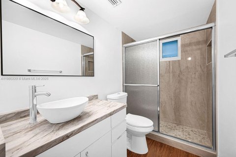 Condominio en alquiler en Miami, Florida, 2 dormitorios, 84.73 m2 № 1889989 - foto 29