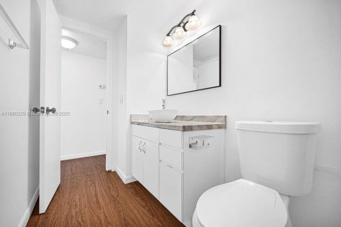 Condominio en alquiler en Miami, Florida, 2 dormitorios, 84.73 m2 № 1889989 - foto 30
