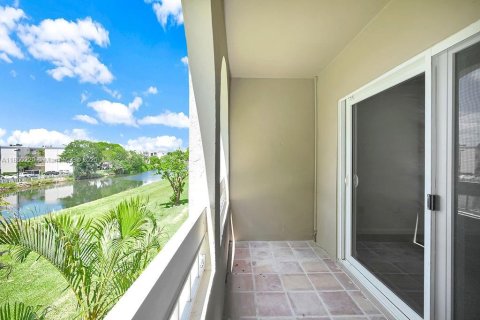 Condominio en alquiler en Miami, Florida, 2 dormitorios, 84.73 m2 № 1889989 - foto 12