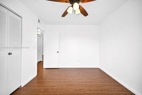 Condominio en alquiler en Miami, Florida, 2 dormitorios, 84.73 m2 № 1889989 - foto 28