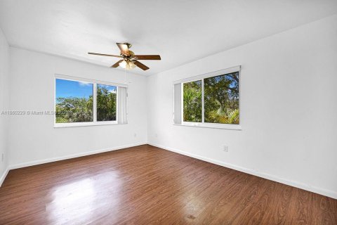 Condominio en alquiler en Miami, Florida, 2 dormitorios, 84.73 m2 № 1889989 - foto 22