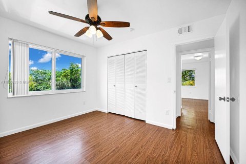 Condominio en alquiler en Miami, Florida, 2 dormitorios, 84.73 m2 № 1889989 - foto 27