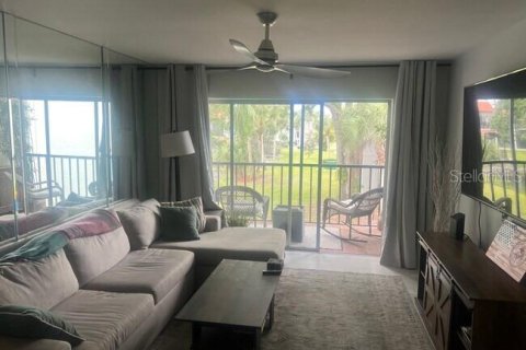 Condo in Sarasota, Florida, 2 bedrooms  № 2226662 - photo 6