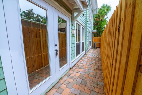 Touwnhouse à vendre à Tampa, Floride: 2 chambres, 128.02 m2 № 1912664 - photo 24