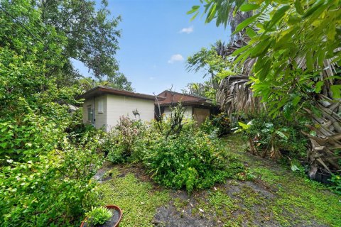 Villa ou maison à vendre à St. Lucie, Floride: 2 chambres, 75.53 m2 № 2188842 - photo 6