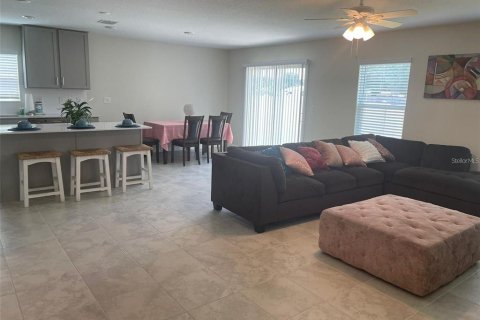 Casa en alquiler en Kissimmee, Florida, 4 dormitorios, 171.22 m2 № 1919210 - foto 8