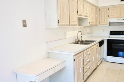 Copropriété à louer à Delray Beach, Floride: 2 chambres, 108.88 m2 № 2261973 - photo 5