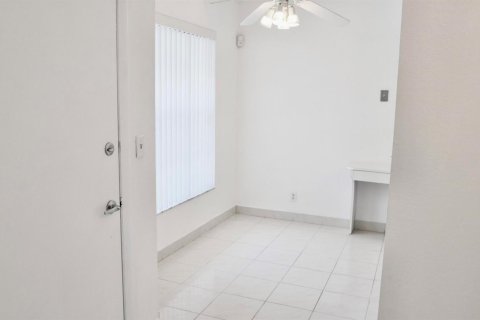 Copropriété à louer à Delray Beach, Floride: 2 chambres, 108.88 m2 № 2261973 - photo 4