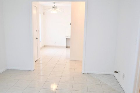 Copropriété à louer à Delray Beach, Floride: 2 chambres, 108.88 m2 № 2261973 - photo 11
