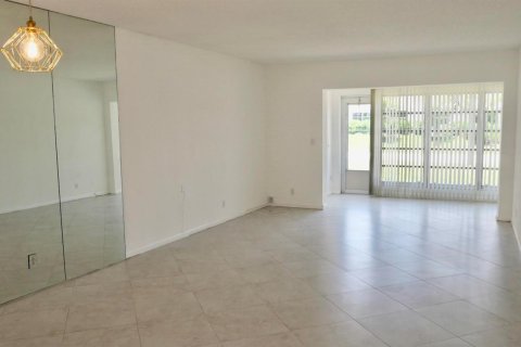 Copropriété à louer à Delray Beach, Floride: 2 chambres, 108.88 m2 № 2261973 - photo 14