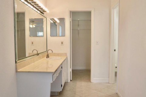 Copropriété à louer à Delray Beach, Floride: 2 chambres, 108.88 m2 № 2261973 - photo 19