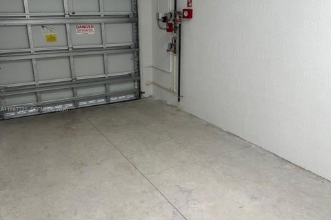 Adosado en alquiler en Pembroke Pines, Florida, 4 dormitorios, 213.4 m2 № 2048982 - foto 5