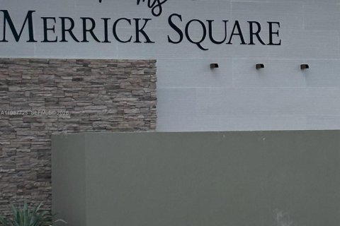 Adosado en Pembroke Pines, Florida 4 dormitorios, 213.4 m2 № 2048982