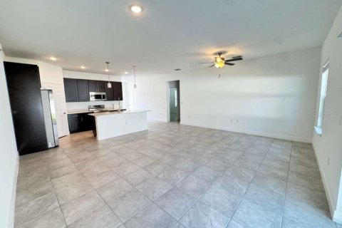 Villa ou maison à louer à Ocala, Floride: 4 chambres, 157.56 m2 № 2402817 - photo 2